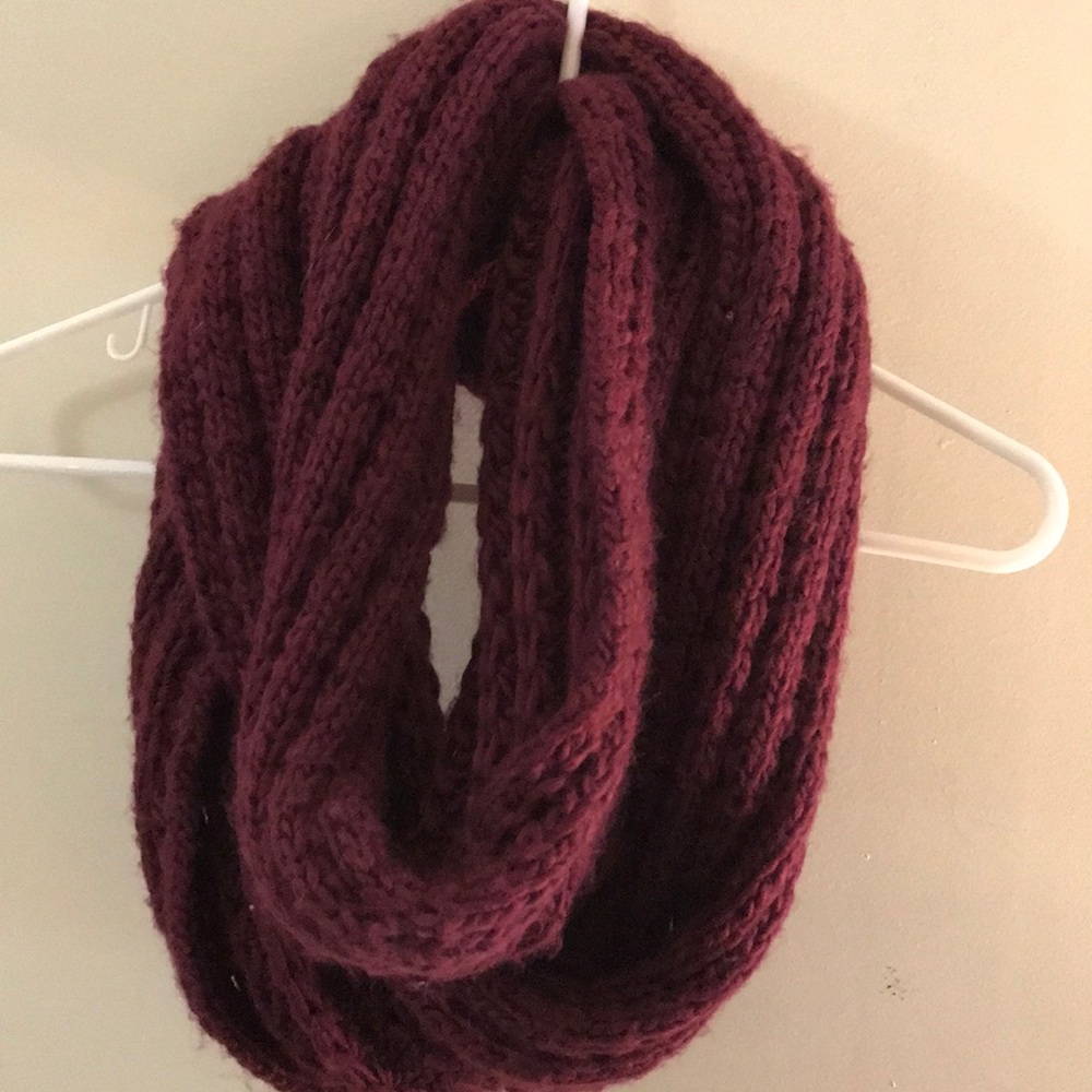 Knit infinity scarf